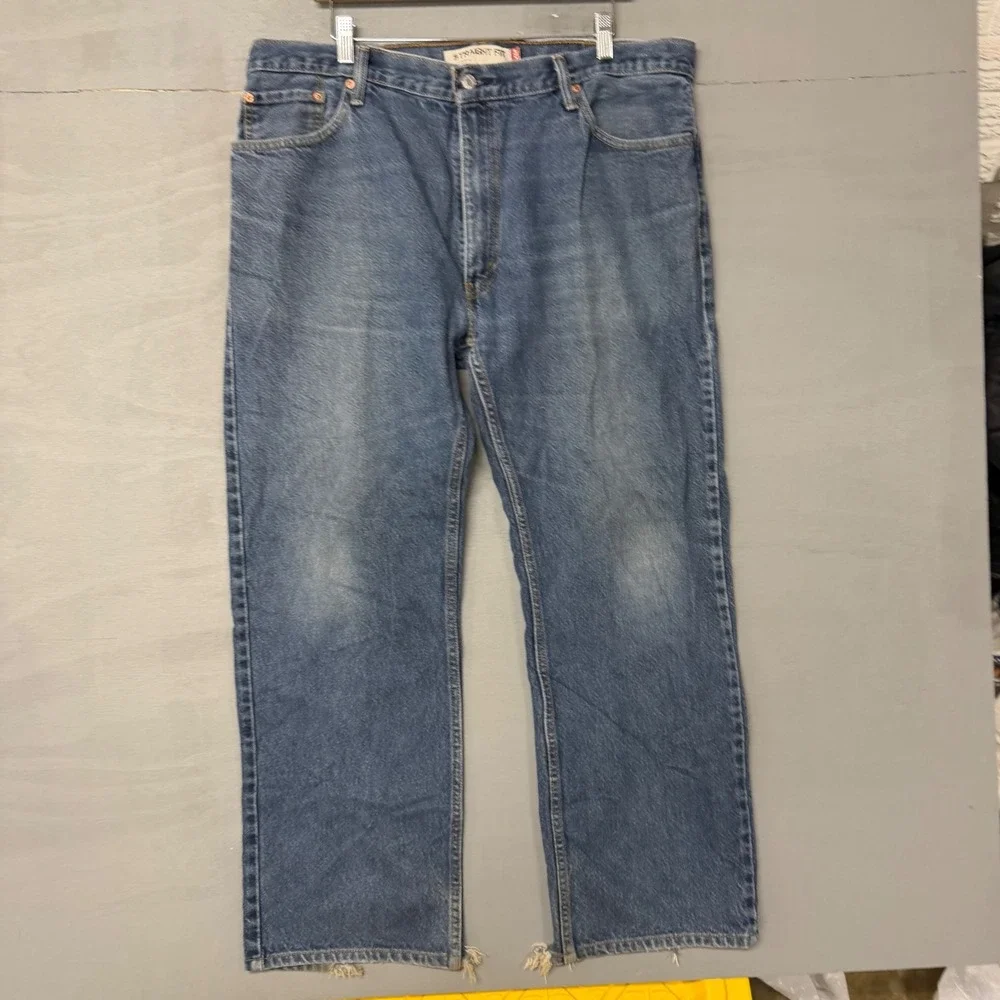 Levis 505 Regular Fit Straight Leg Jeans Mens 40x32 Medium‎ Wash Blue Distressed